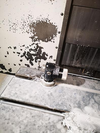 Used VERTICAL MACHINING CENTER HAAS VF2 TR - WITH COOLING TROUGH SPINDLE