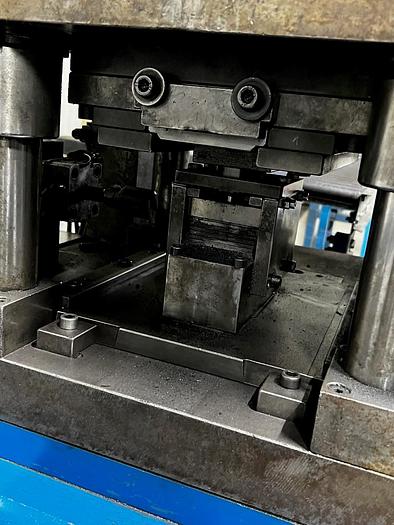 Used CNC TUBE PUNCHING MACHINE
