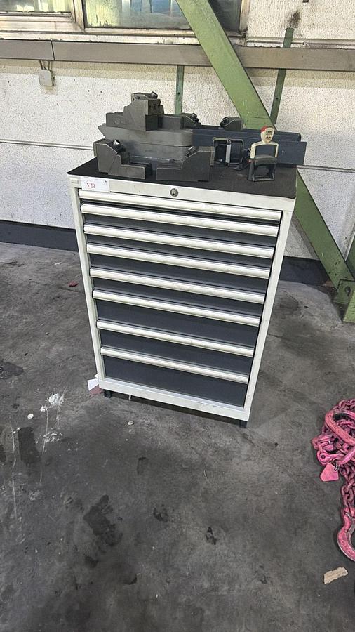 Used CNC TOOL MILLING -DMU80T-4 AXES  WITH FULL TOOLINGS ACCESSORIESS 