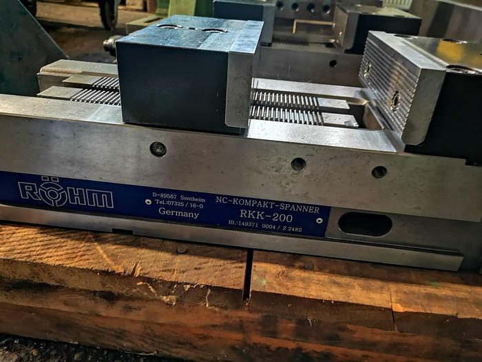 Used CNC BORING MILL WOTAN RAPID 1 WITH HUGE AMOUNT OF TOOLING