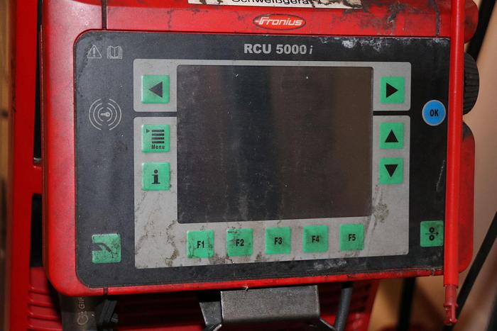 Used TWIN ROBOT WELDING CELL SEVERT-OTC 