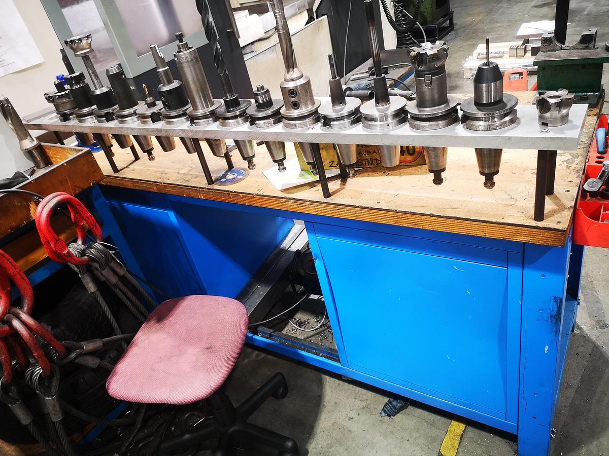 Used HARTFORD HCMC-13 -2013  FULL EQUIPED WITH TOOLINGS AND ACCESSORIESS