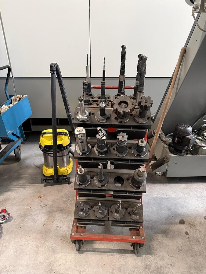 Used DMG DMU 200P 5 AXIS TOOL MILLING