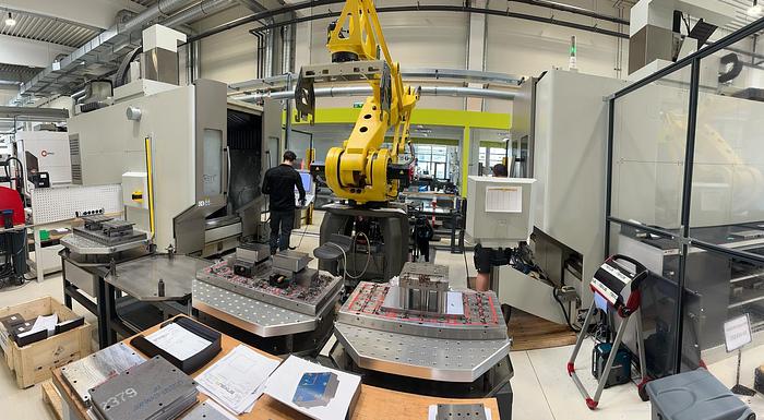 Used CNC 5 AXIS MT-RENT WITH ROBOT PALETIZATION - GREAT OPORTUNETEY