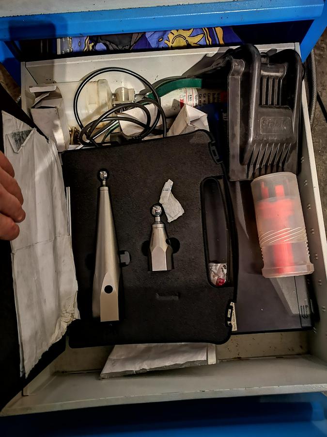 Used CNC 5 AXIS MILLING - HERMLE C40U-2009-WITH FULL TOOLS ACCESSORIESS