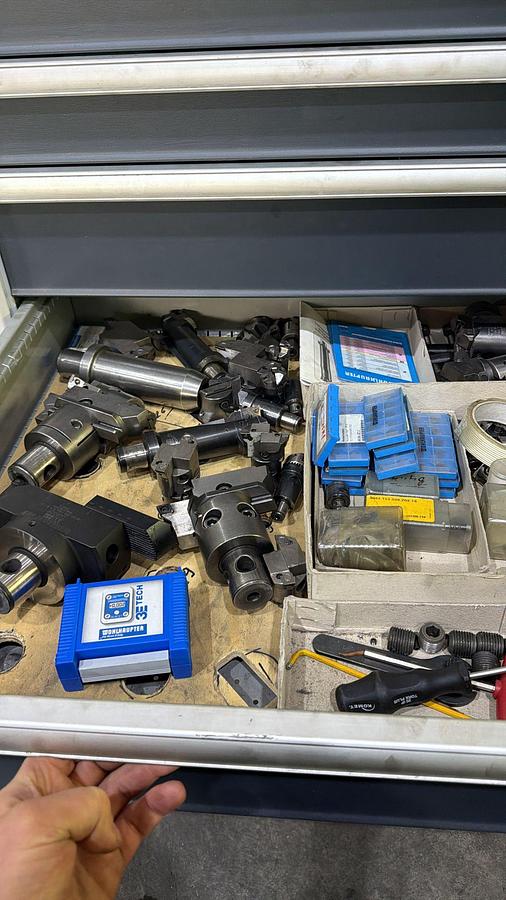 Used CNC TOOL MILLING -DMU80T-4 AXES  WITH FULL TOOLINGS ACCESSORIESS 