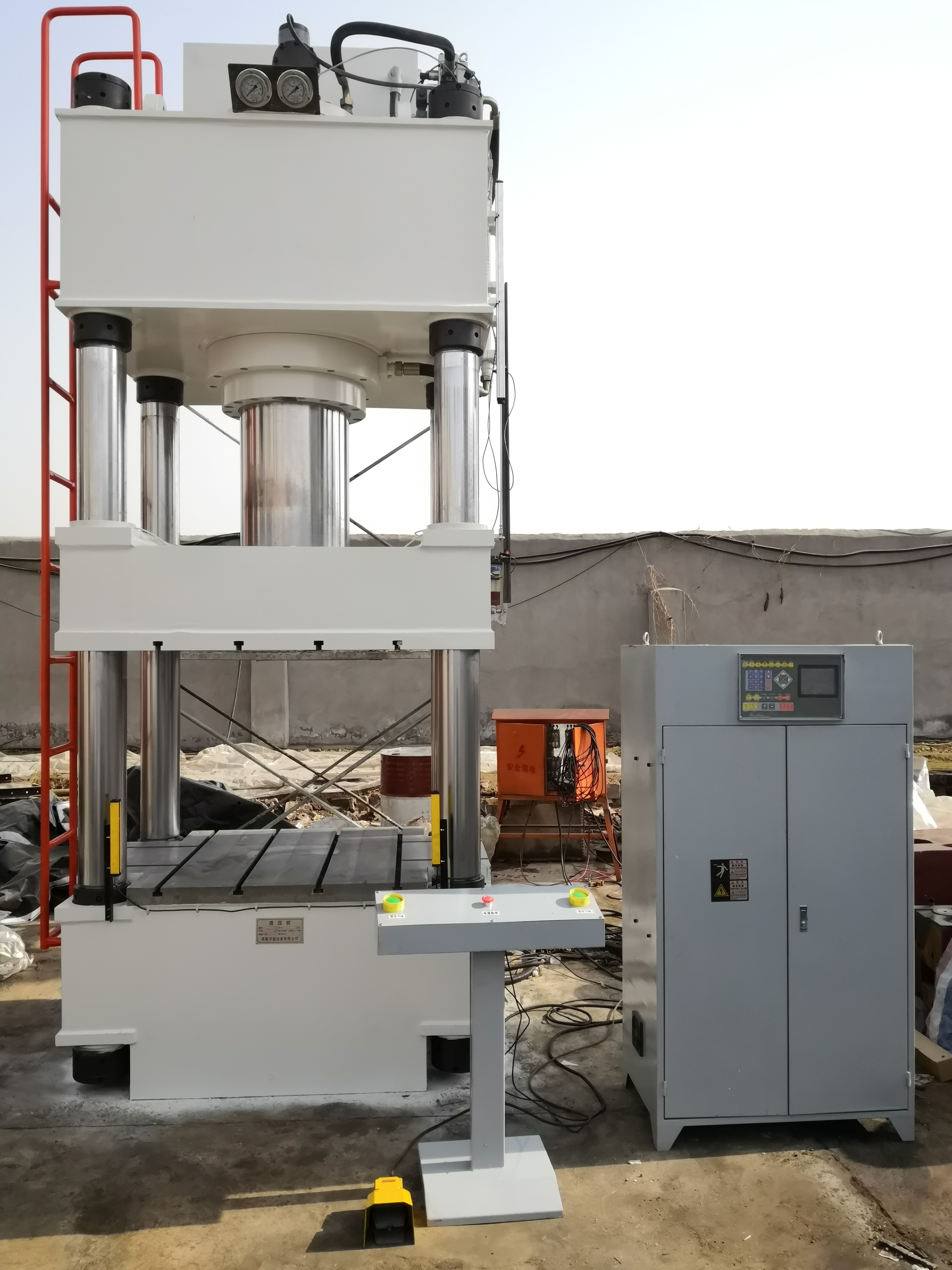 Double Action Hydraulic Press 300