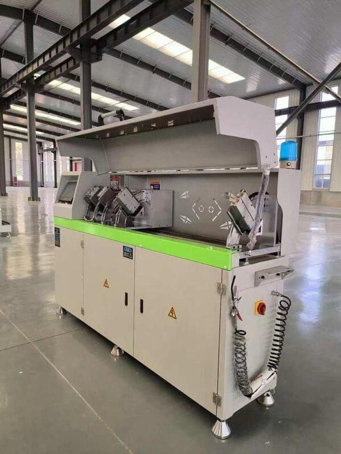 Automatic Feed Aluminum Cutting Saw