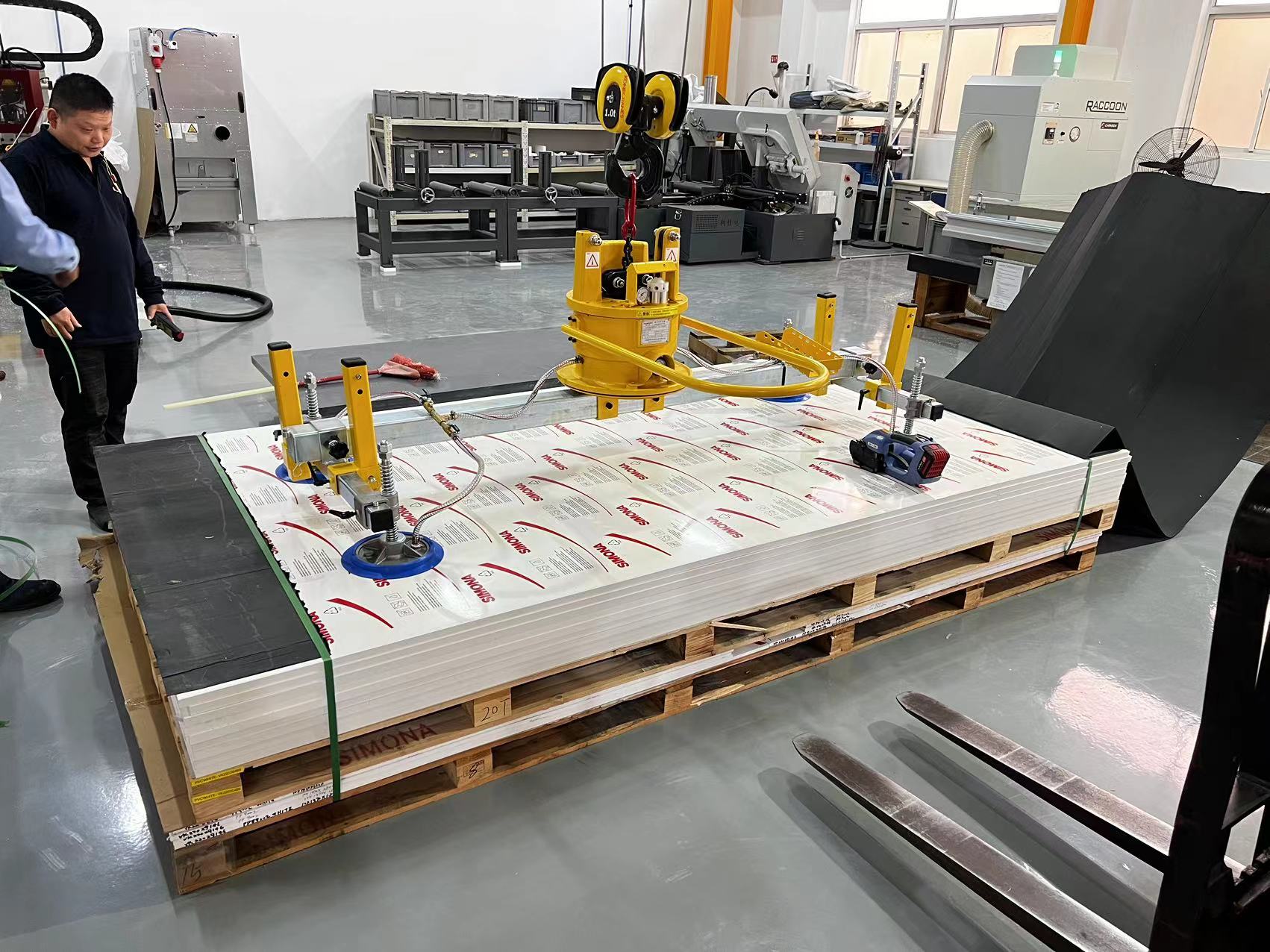 Mechanical Vacuum Lifter