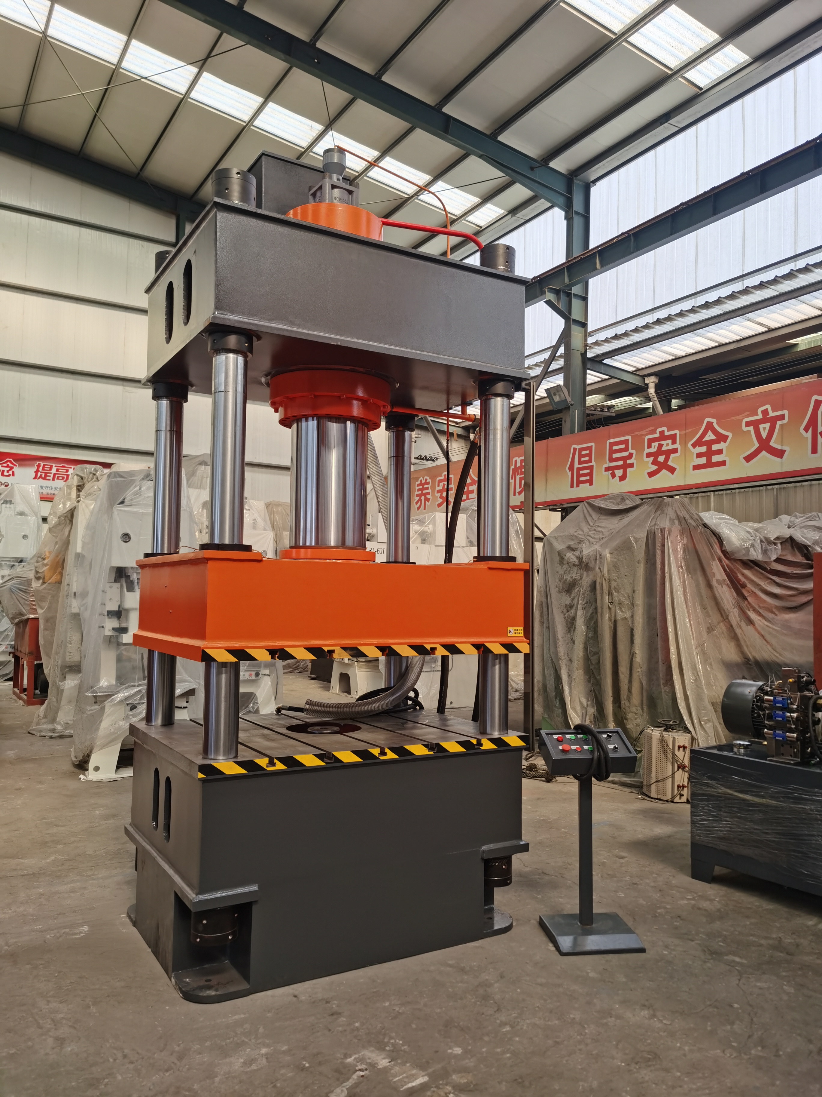 Four-Column Hydraulic Press 315