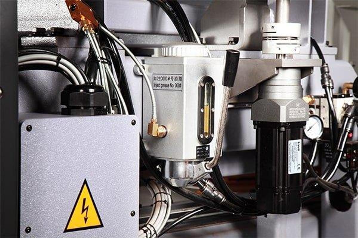 Lance 125S Drilling and Milling Center