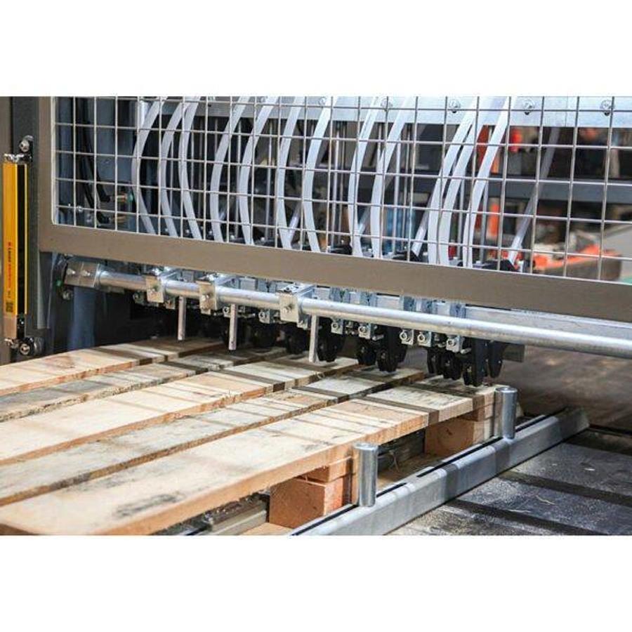 Pallet Nailing Machine