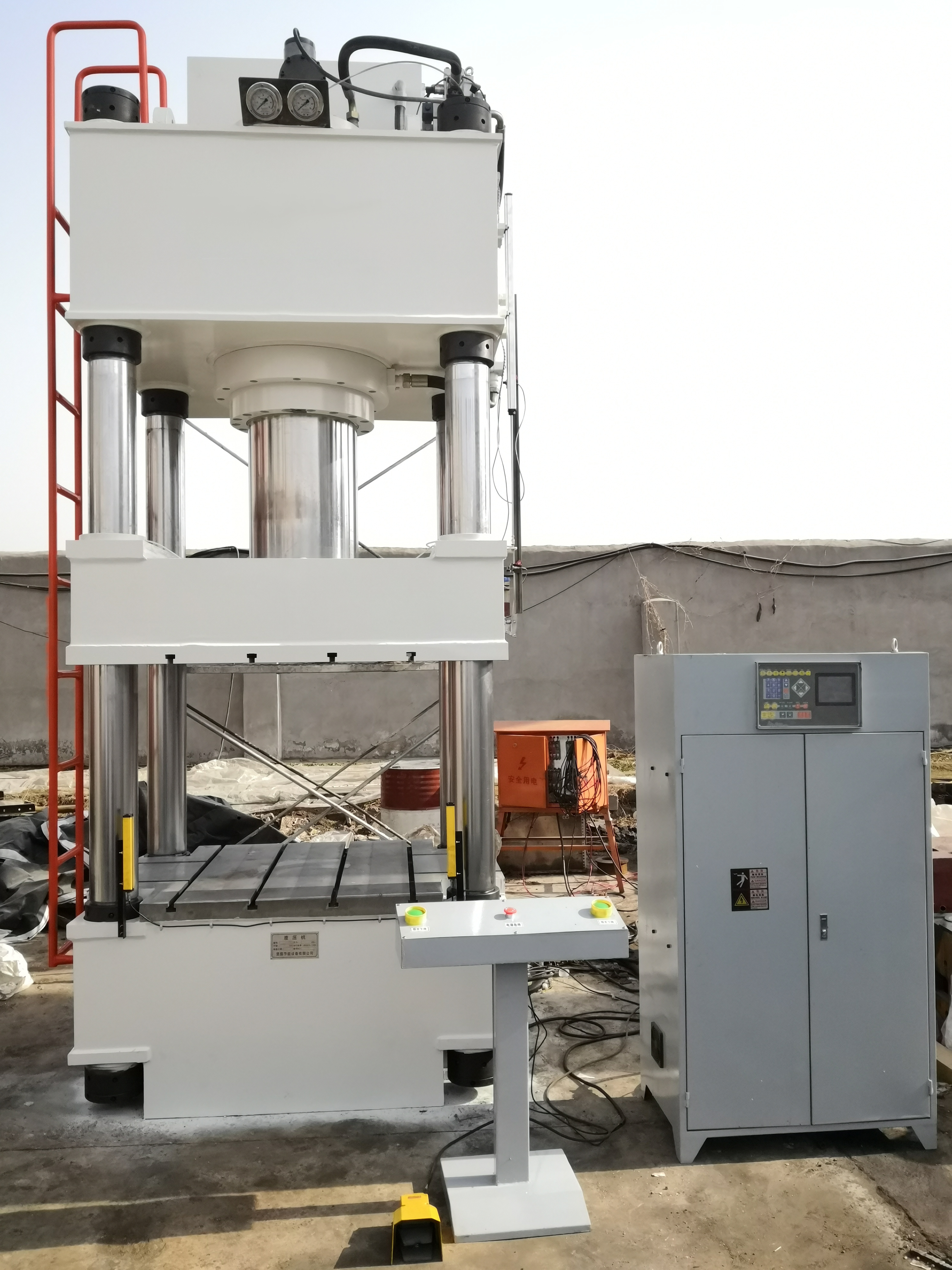 Double Action Hydraulic Press 300