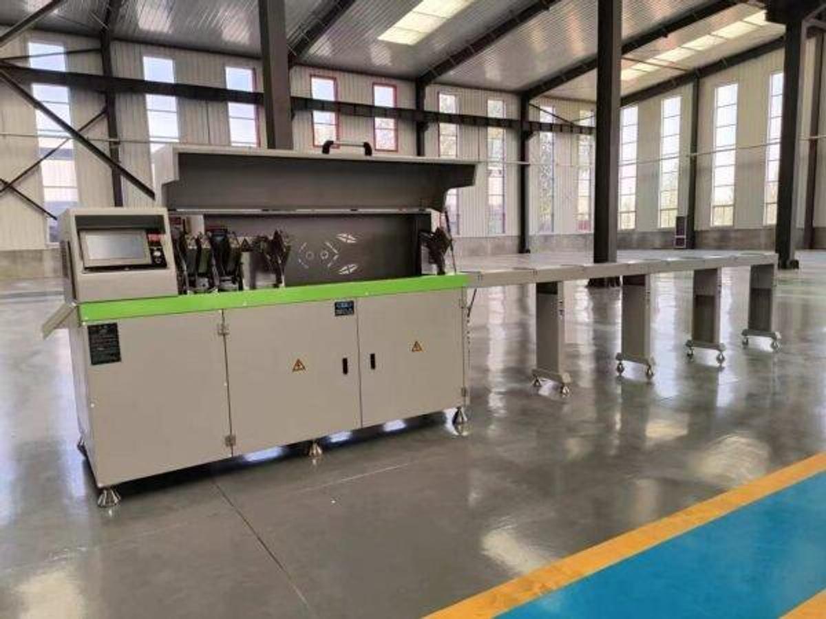 Automatic Feed Aluminum Cutting Saw