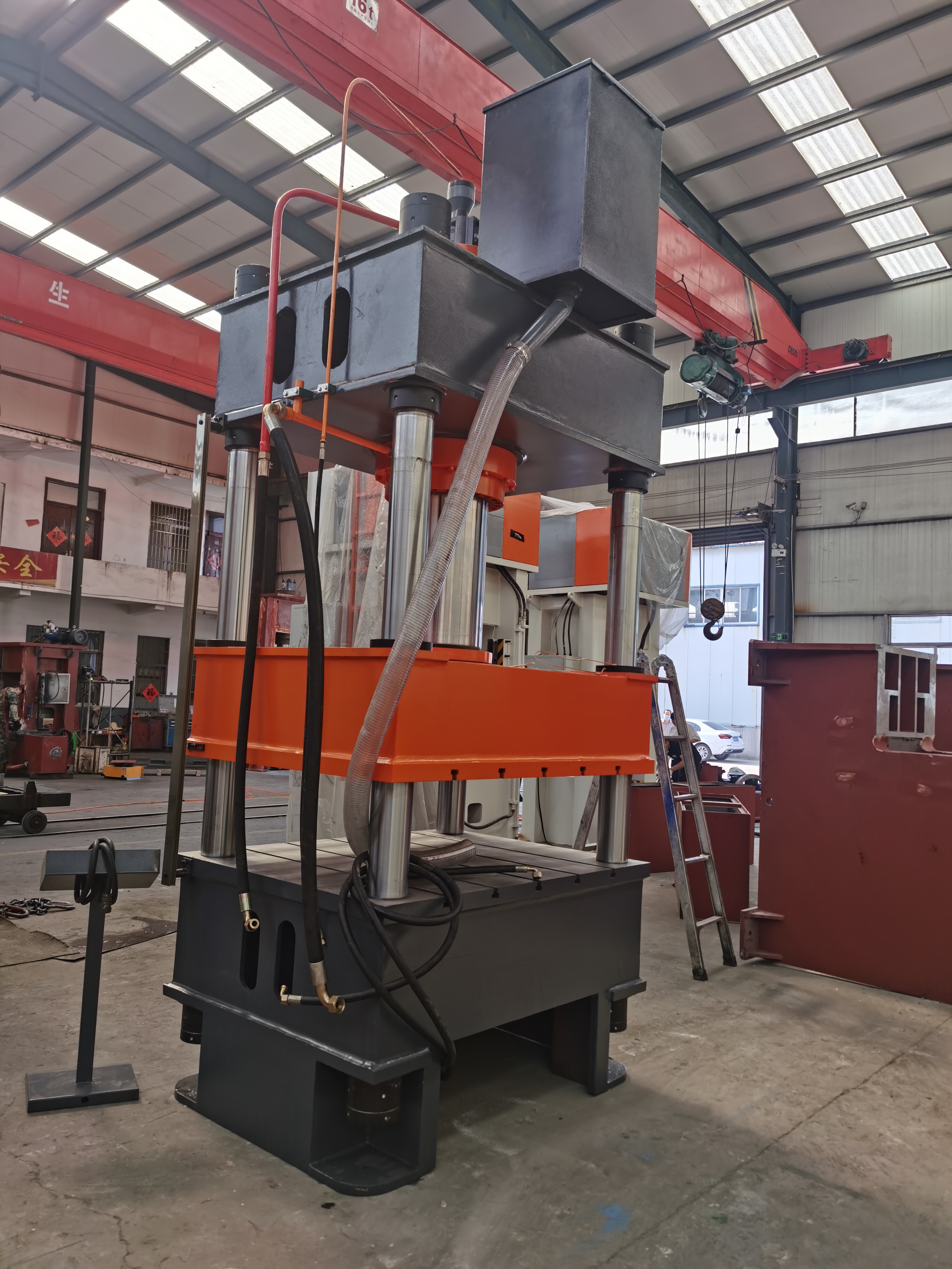 Four-Column Hydraulic Press 315