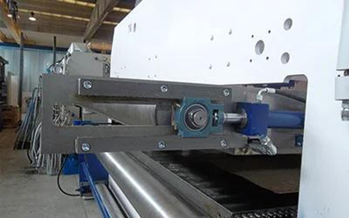 PLCC Pressing Line