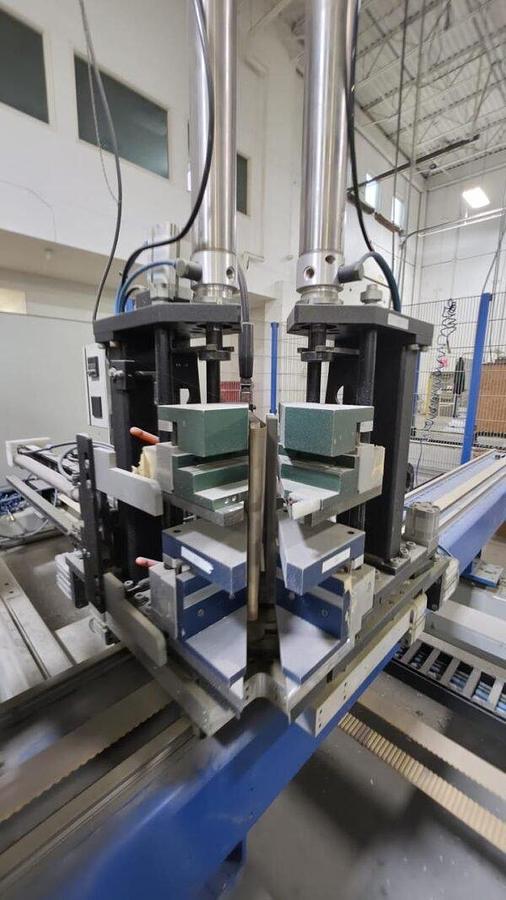 Used Used Sturtz 4 Head Welder