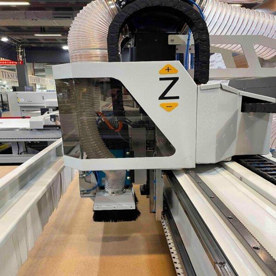 Venom CNC Machining Center