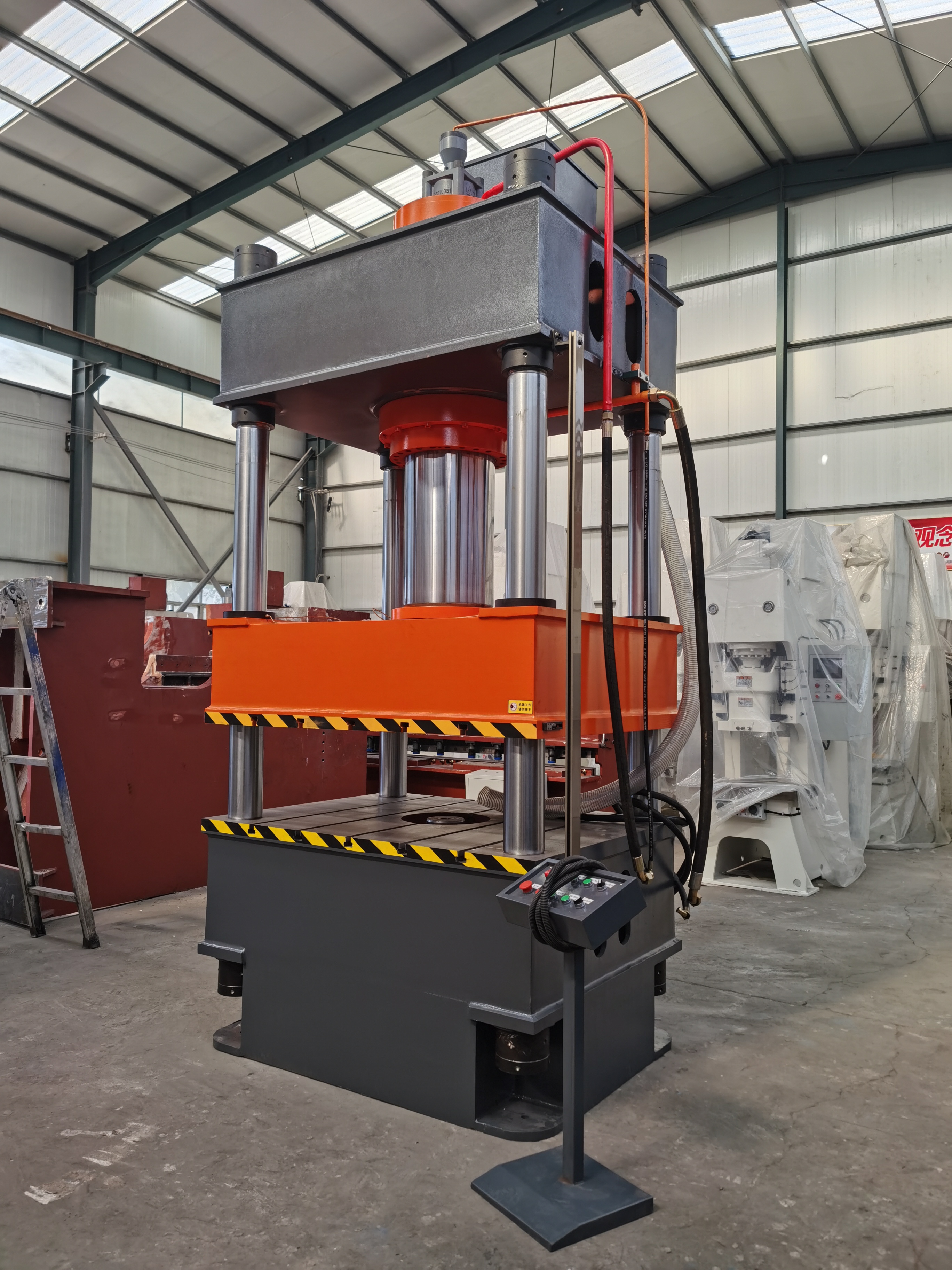 Four-Column Hydraulic Press 315