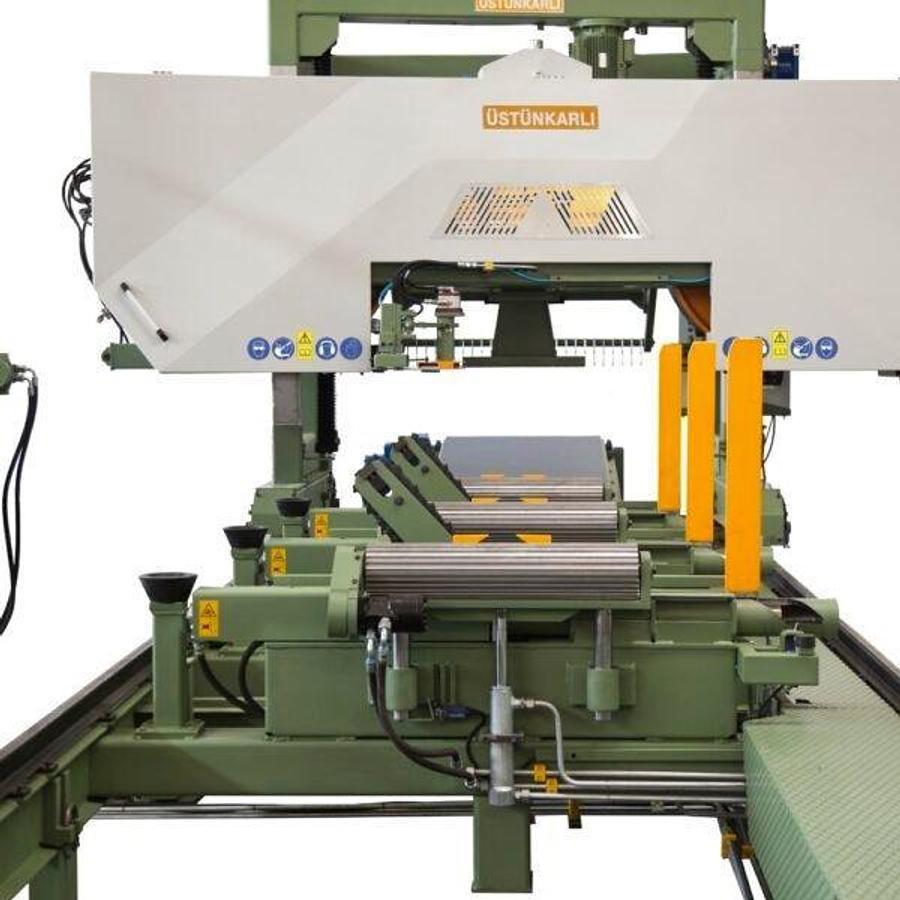 Horizontal Log Bandsaw