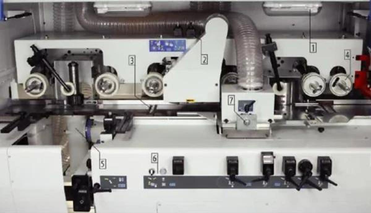 Four or Five Head Industrial Moulder