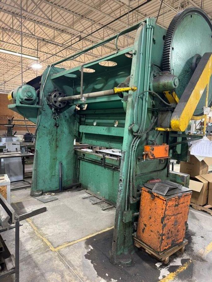 Used Used Cincinnati Press Brake in Toronto
