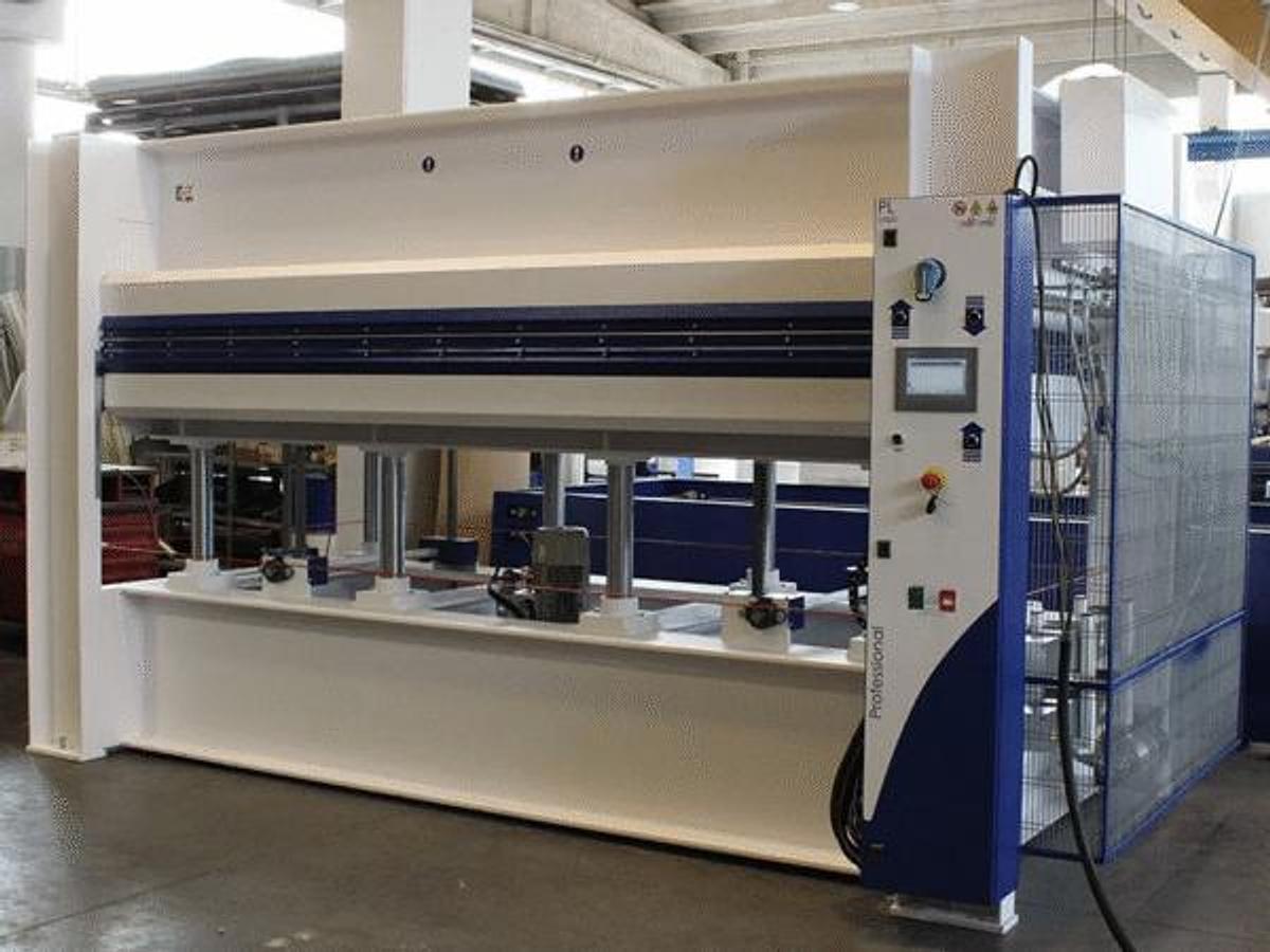 Standard Press PL