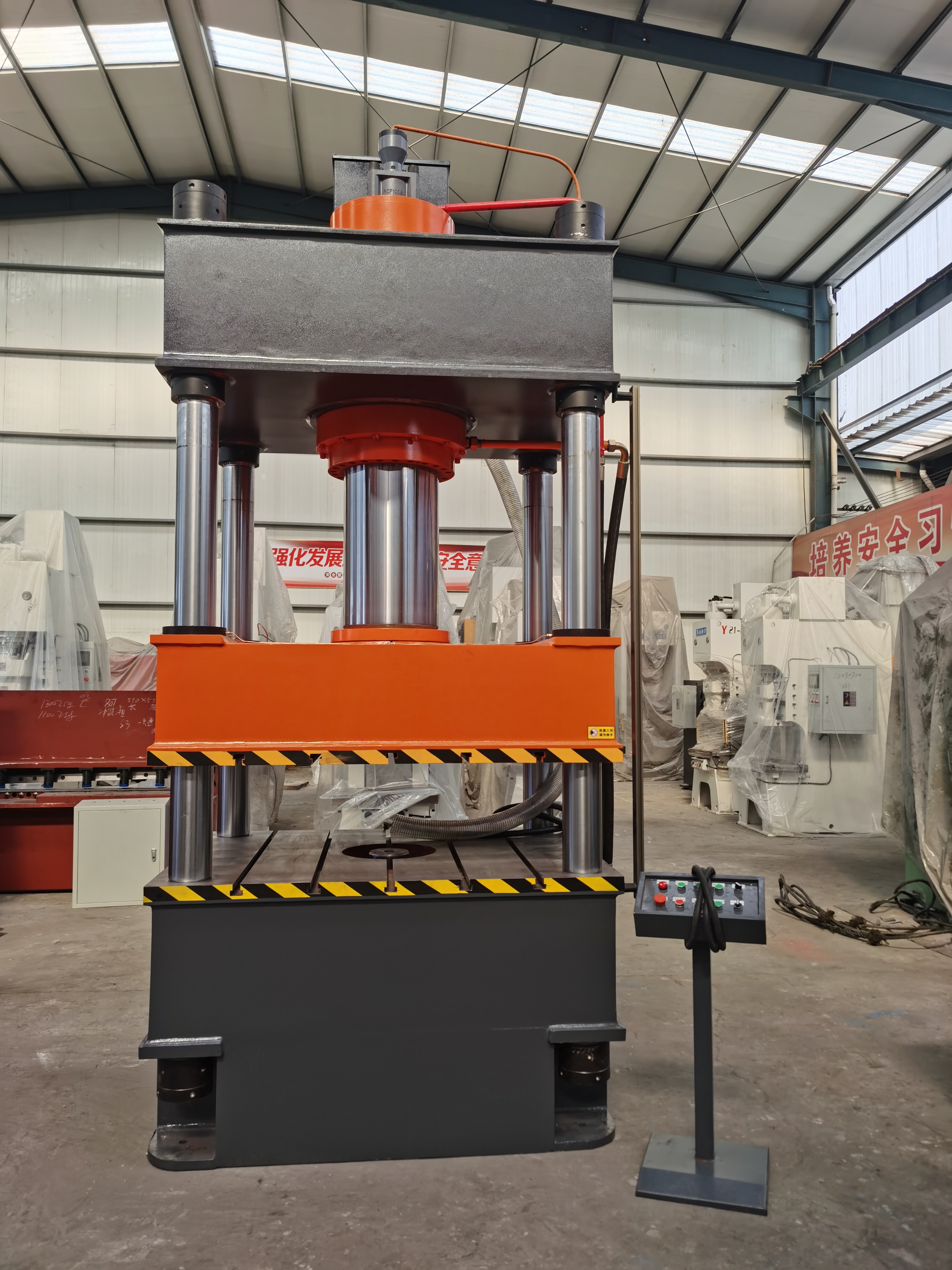 Four-Column Hydraulic Press 315
