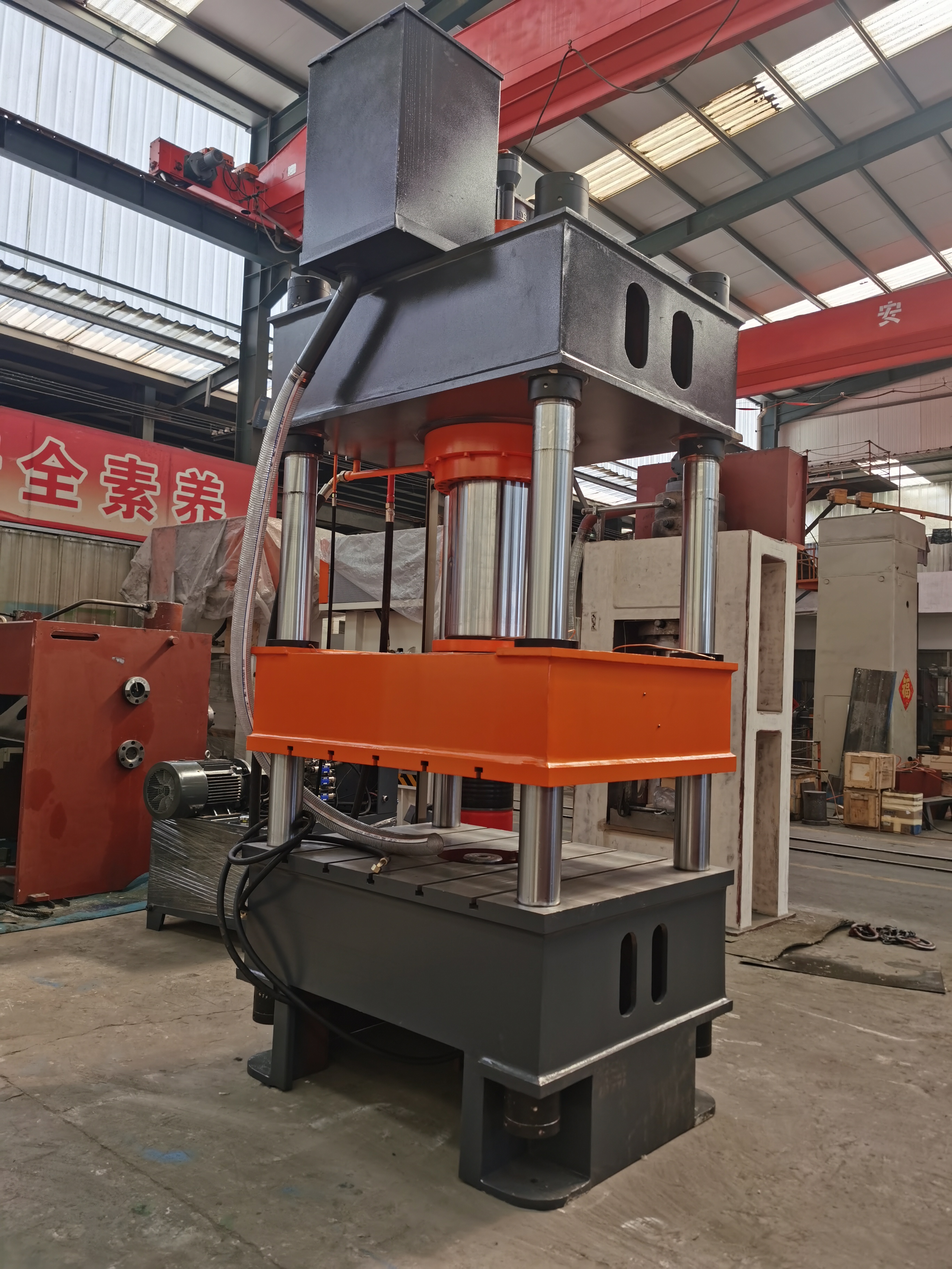 Four-Column Hydraulic Press 315