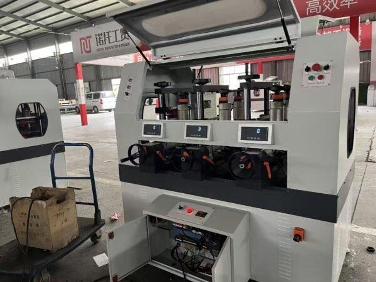 Thermal Break Polyamide Strip Zipping Machine