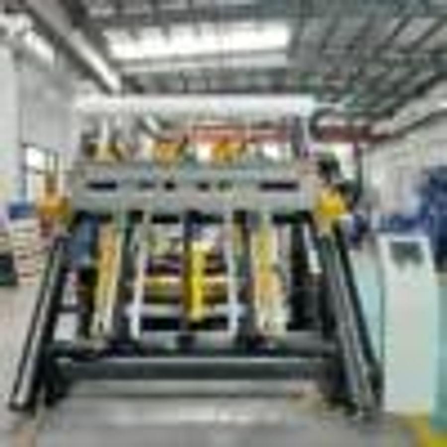 Stringer Style Vertical Automatic Nailing Machine