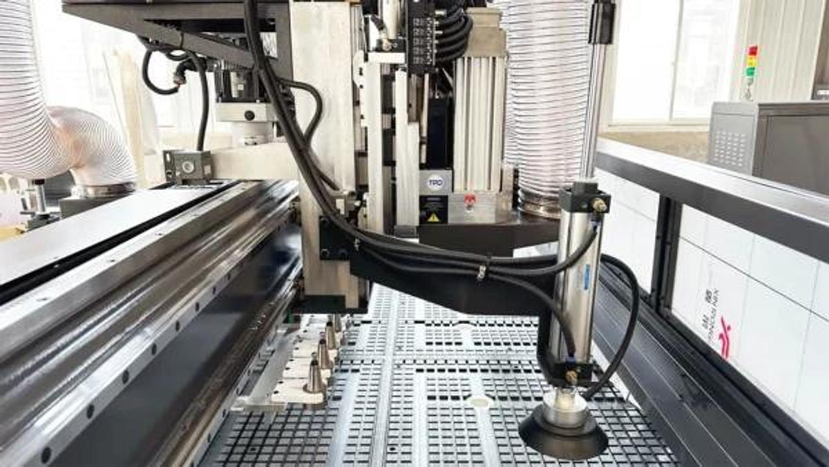 CNC Nesting Machine with Carousel Tool Library and Vertical 5*4 Boring Head Nagamaki