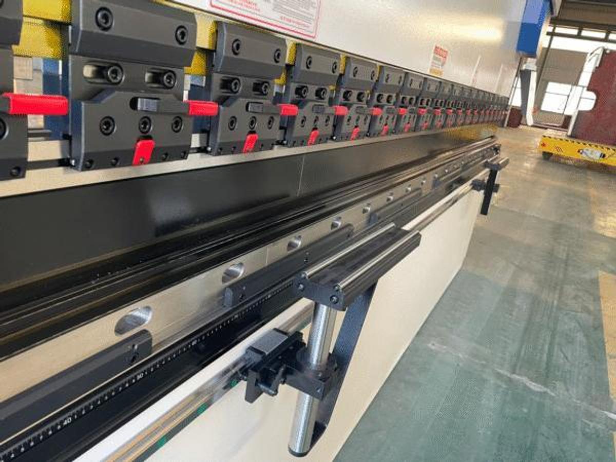 Xpro Hydraulic Press Brake