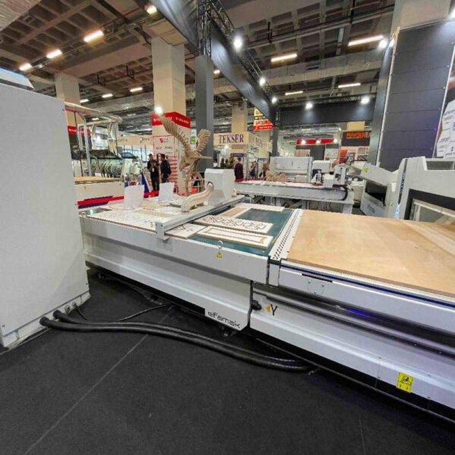 Venom CNC Machining Center