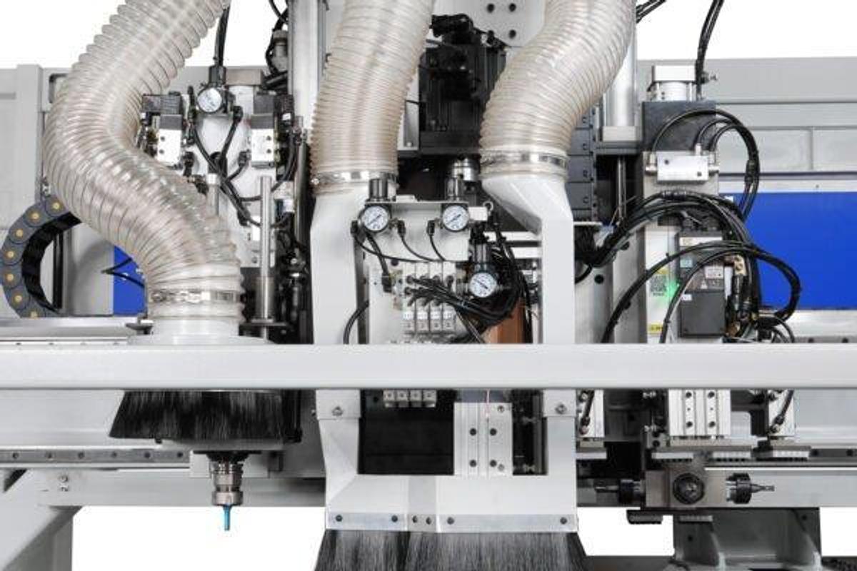 Spear 6RME ATC Six-Side Drilling and Milling Center