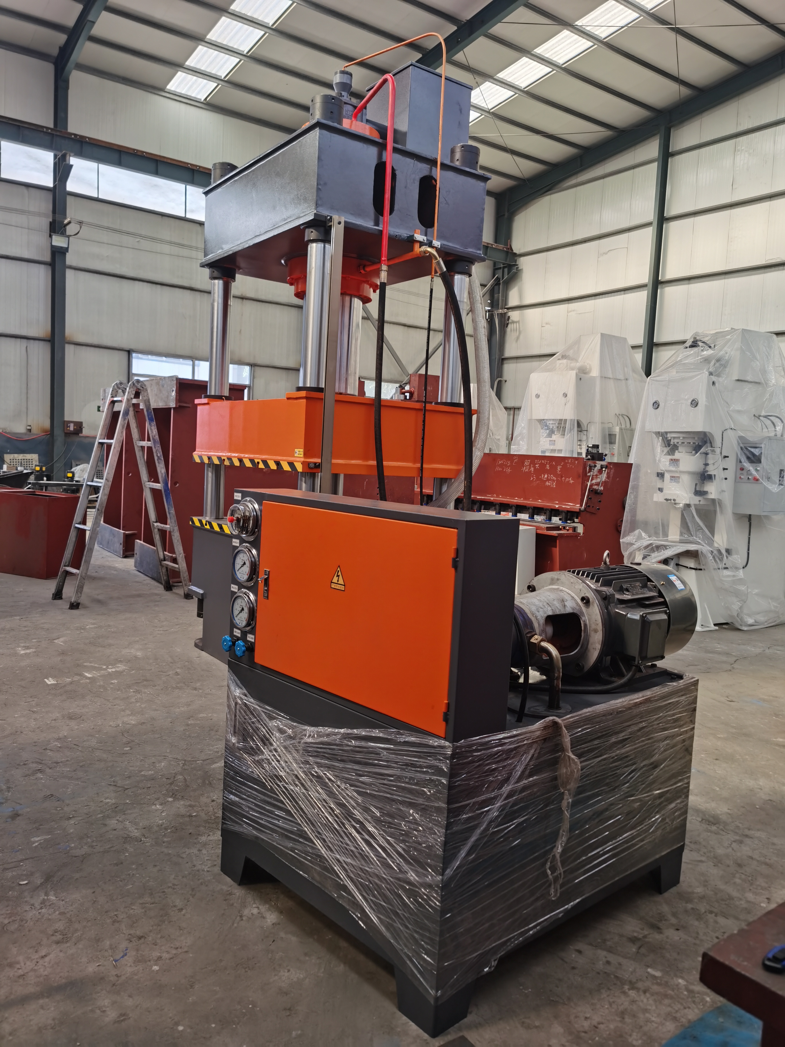 Four-Column Hydraulic Press 315