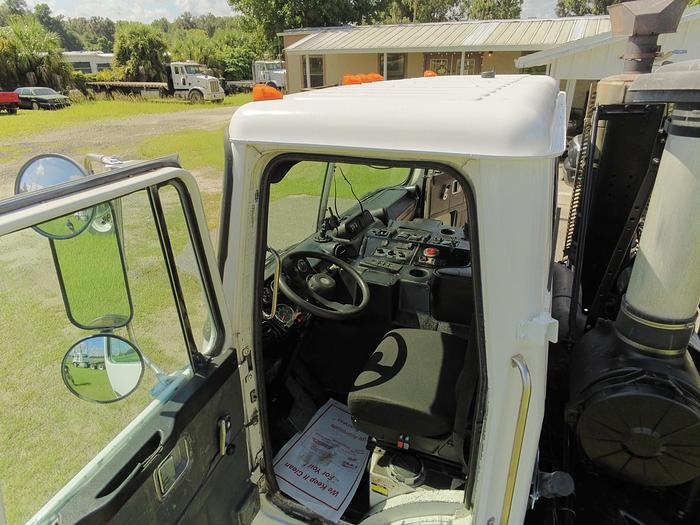 Used 2009 VOLVO  AUTOCAR