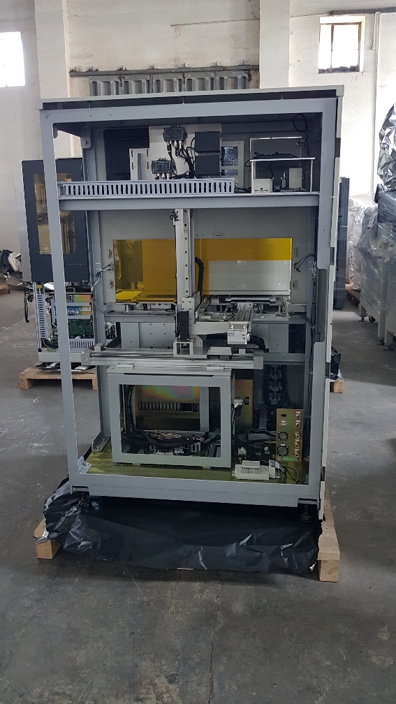 Used Lintec Rad2500 F12 Wafer Mounter