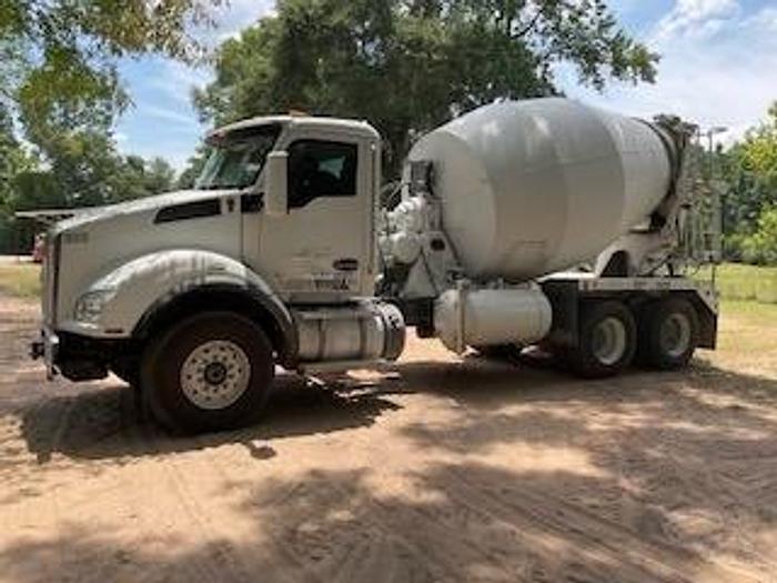 Used 2018 Kenworth Rear Discharge Mixer Trucks (3)