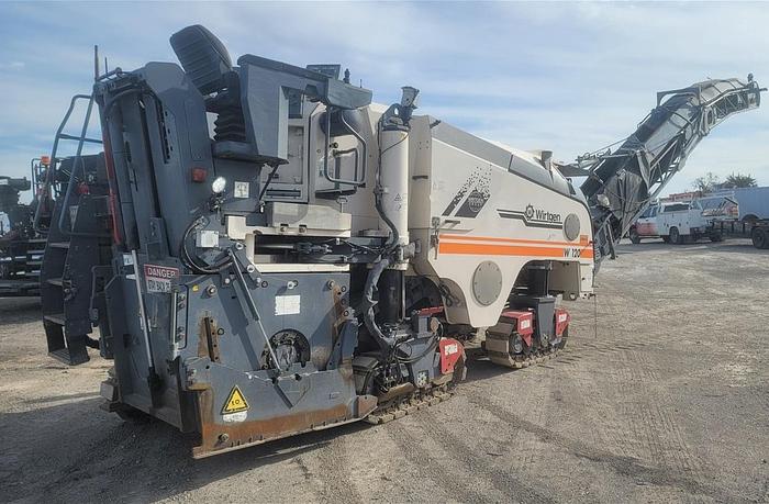 Used 2014 Wirtgen W120Fi