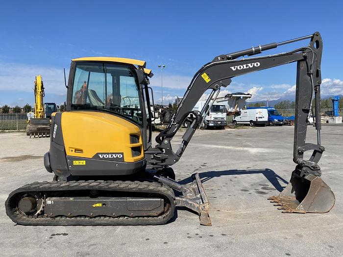 Usato 2019 VOLVO ECR 50D