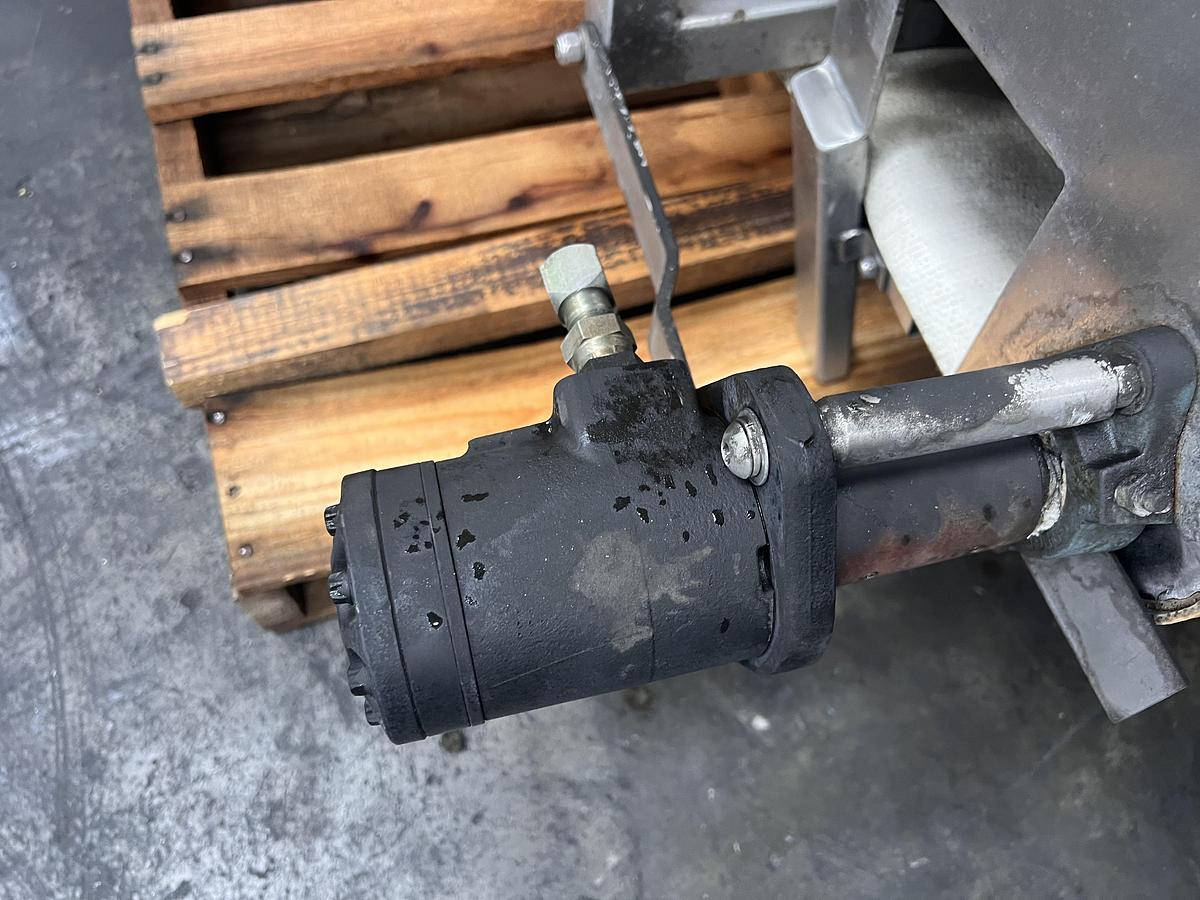 CONVEYOR