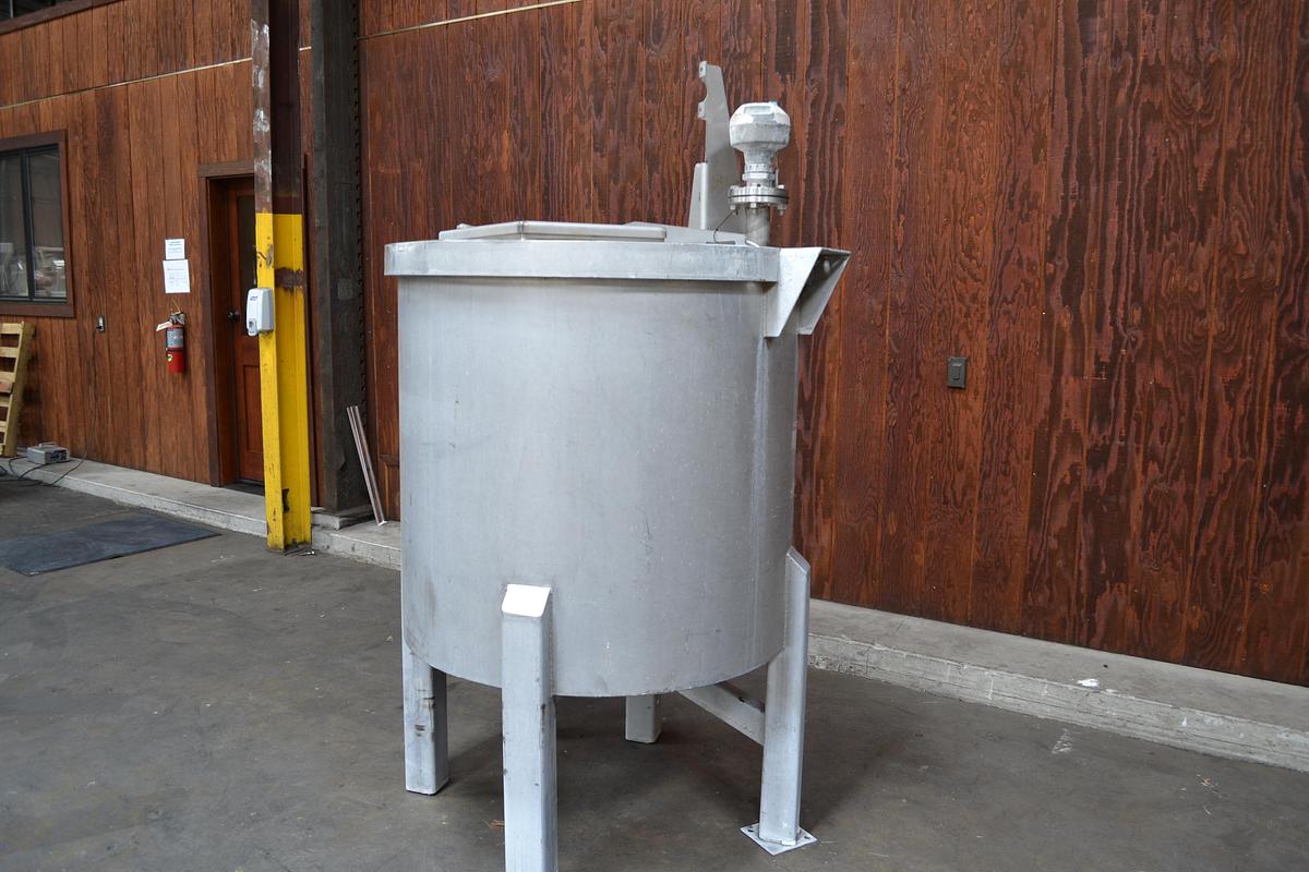 STAINLESS STEEL TANK 