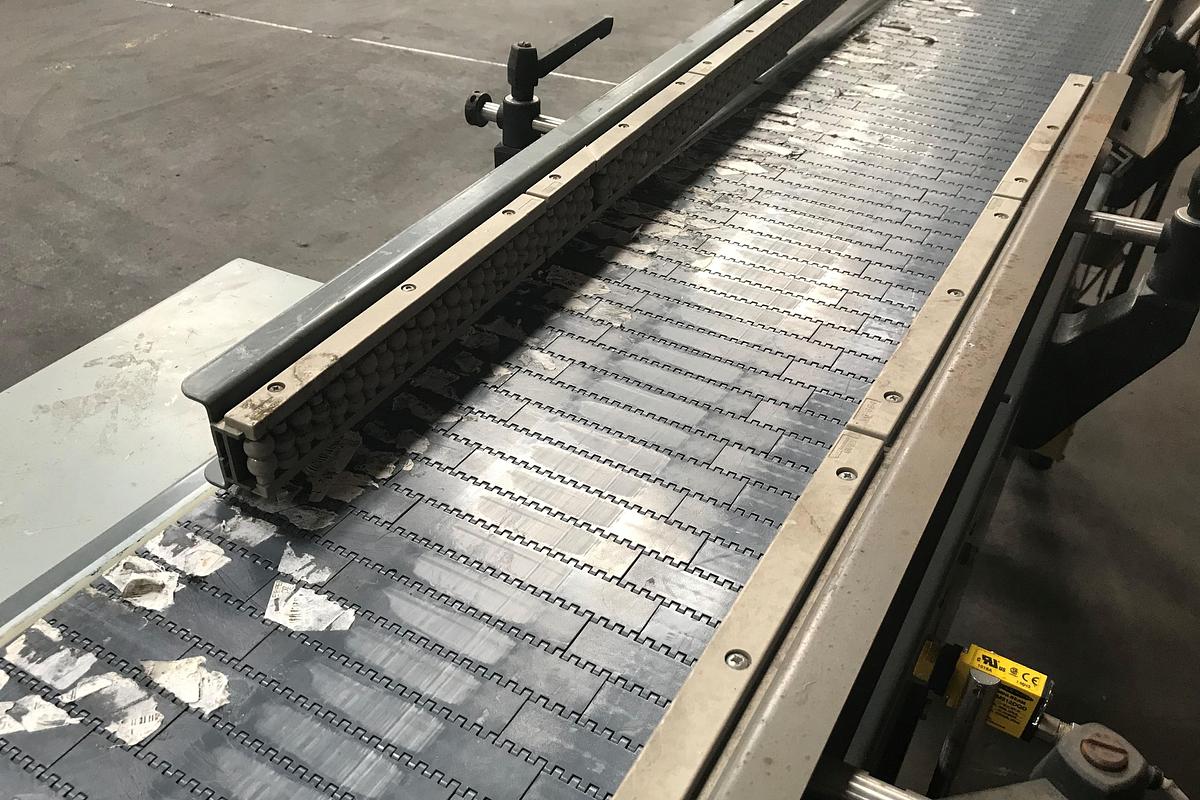  CASE CONVEYOR 
