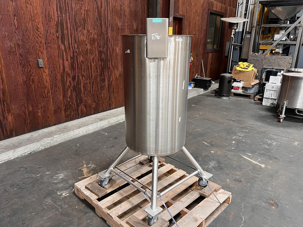Used Lee 60 gallon stainless steel vertical tank