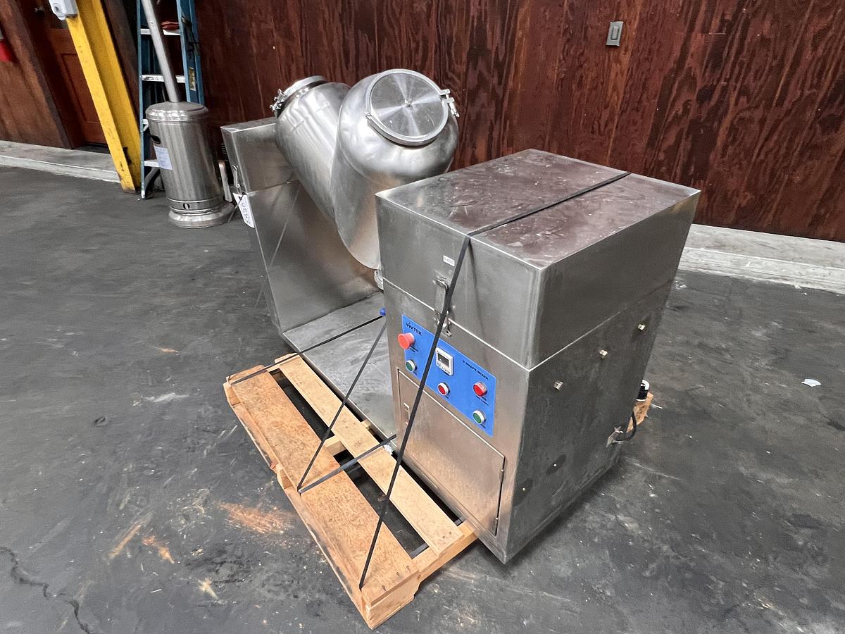 Used Vivtek 5 cubic foot stainless steel V-blender