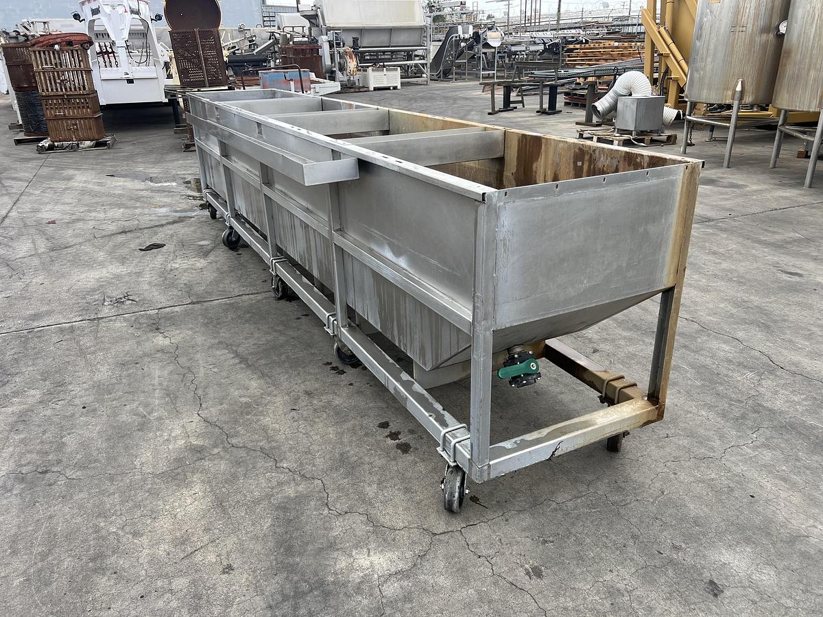 Used 650 gallon stainless steel rectangular tank