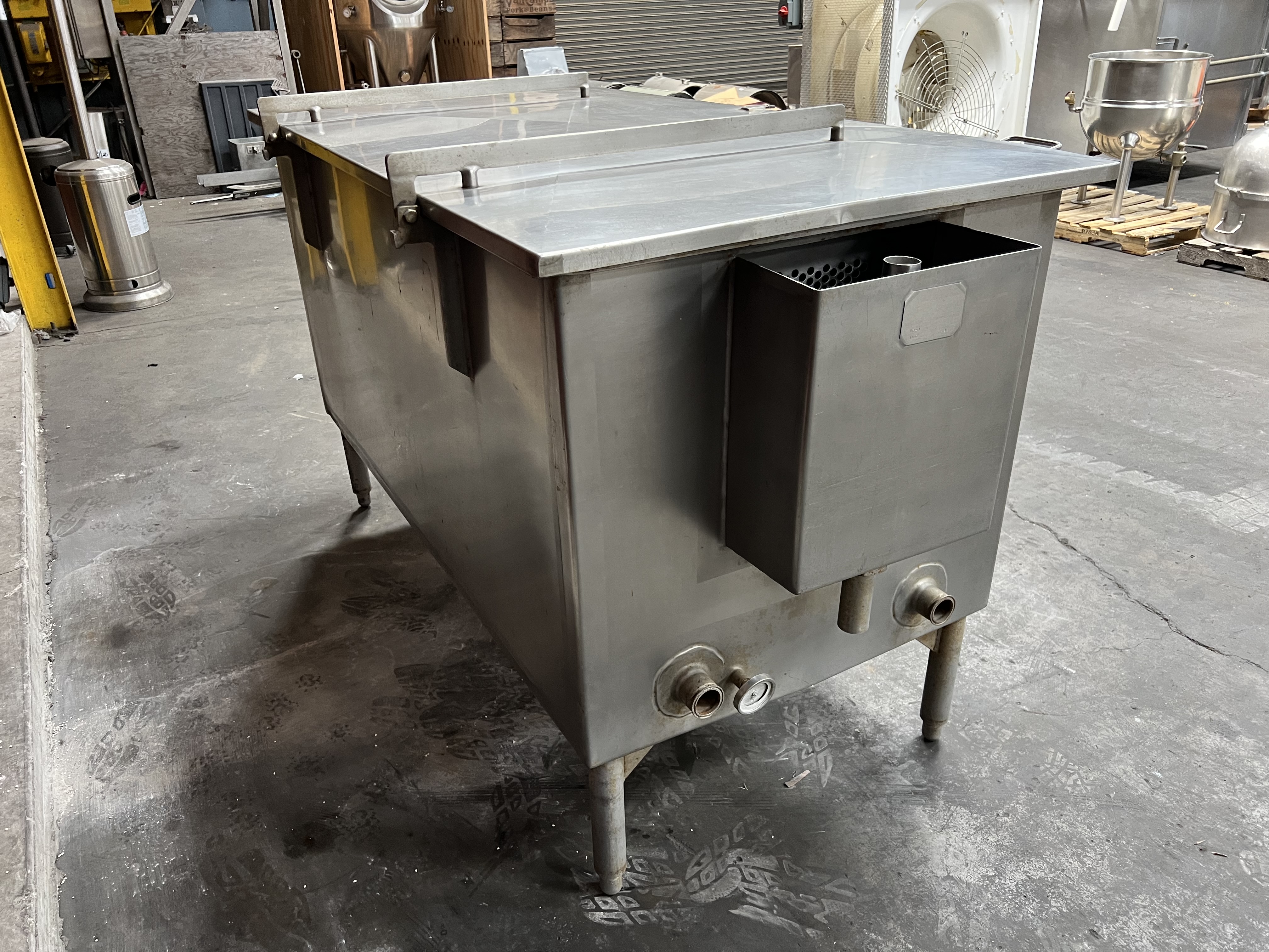 Used Chester-Jensen model XP-1 350 gallon stainless steel rectangular cooking and cooling tank with two removable baskets