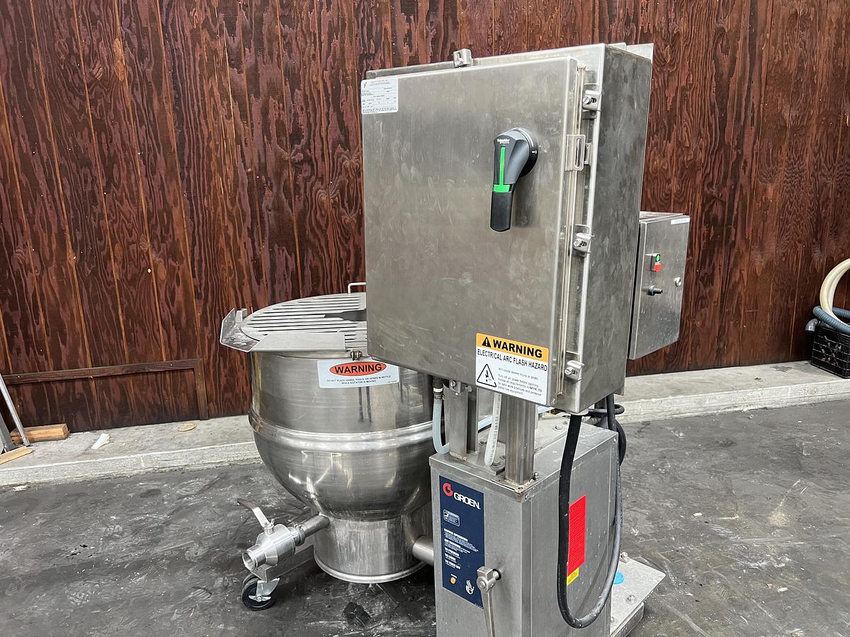 Used Groen model DEE/4-60 60 gallon electric kettle