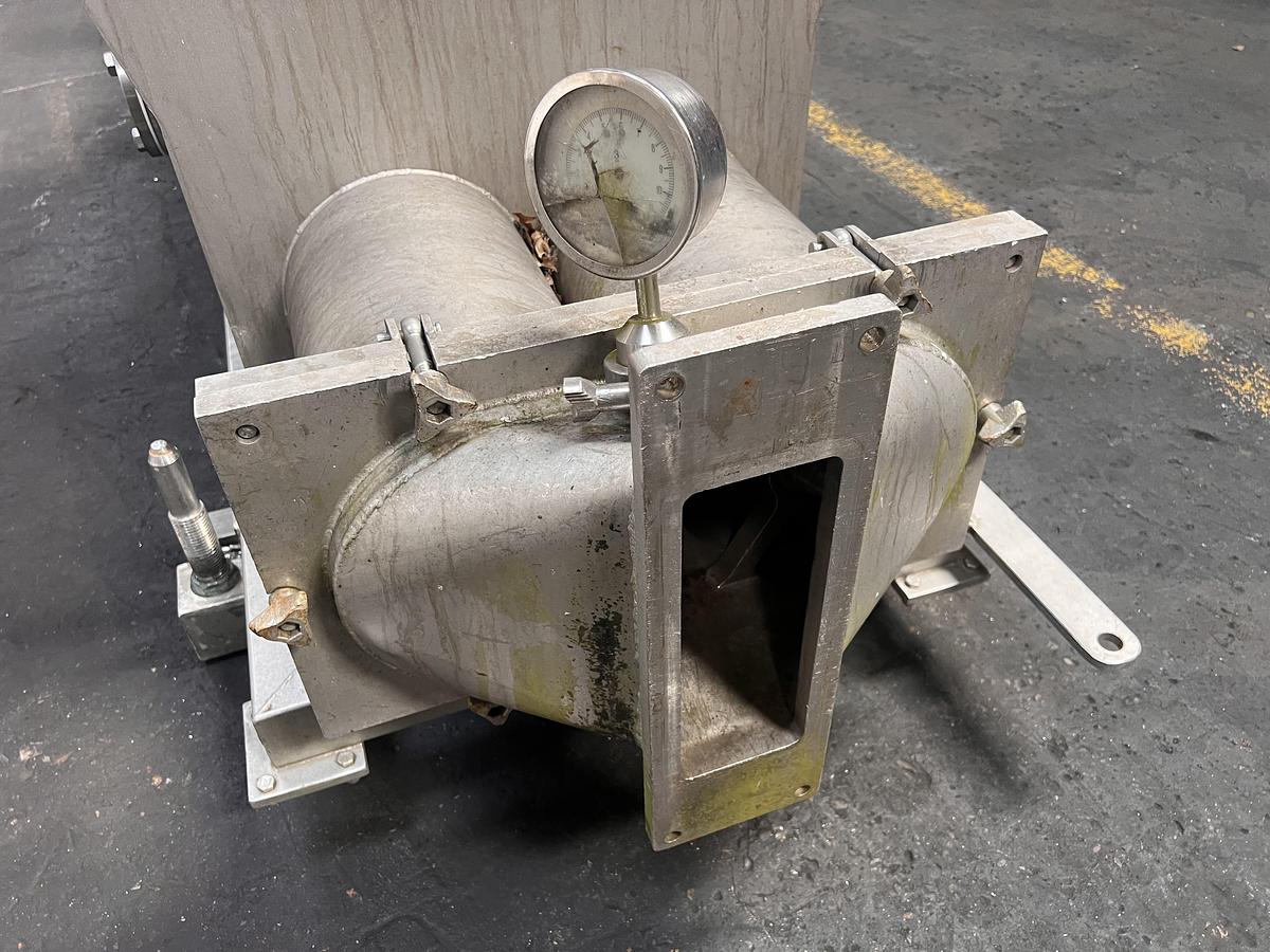 SCREW FEEDER 
